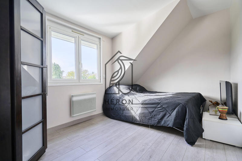 Maison - 104 m² - 5 pièces