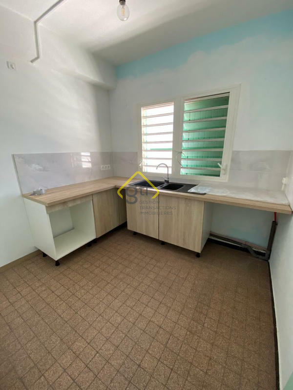 Appartement - 85 m² - 4 pièces