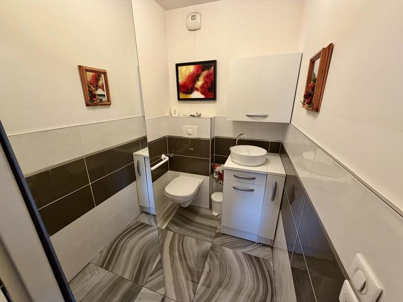 Appartement - 90 m² - 3 pièces