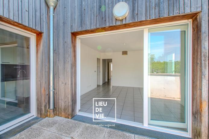 Appartement ancien - 81 m² - 4 pièces