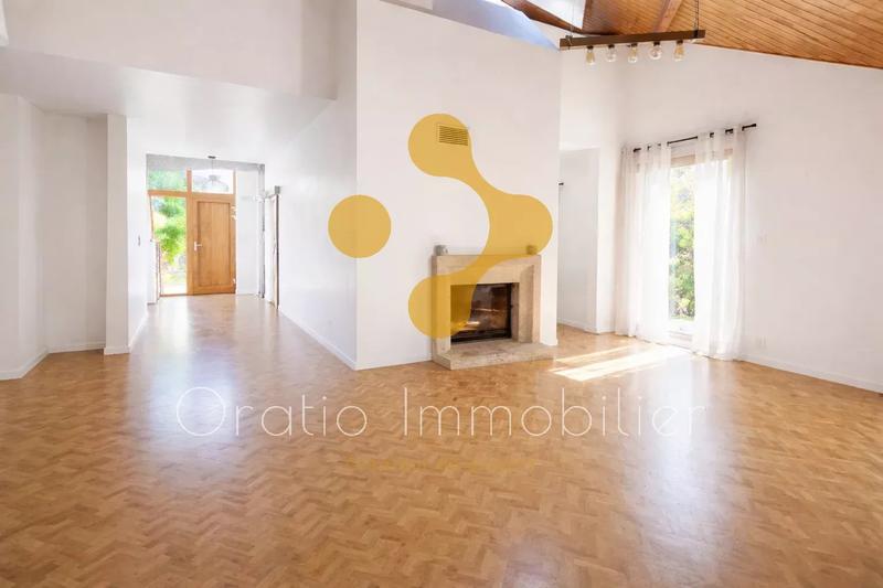 Maison - 191 m² - 8 pièces