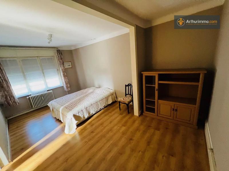 Maison - 207 m² - 8 pièces