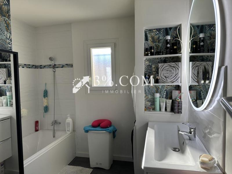 Maison - 98 m² - 5 pièces