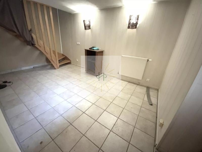Maison - 200 m² - 8 pièces