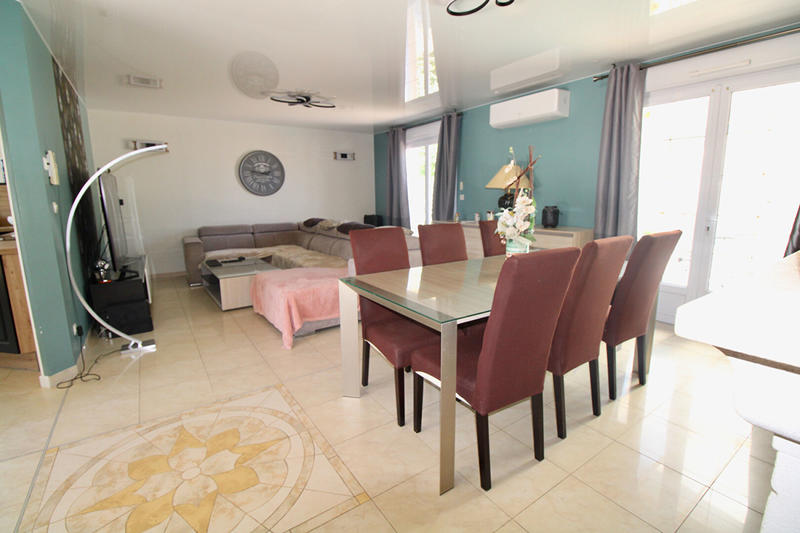 Maison - 210 m² - 7 pièces