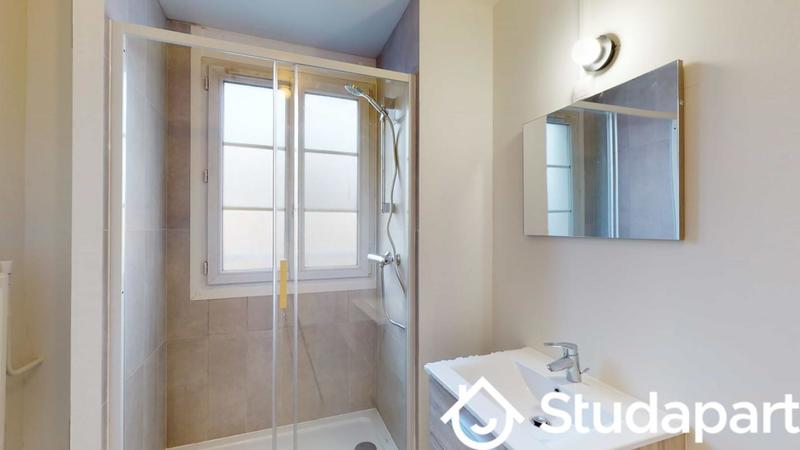 Chambre - 13 m² - 1 pièce