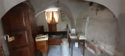 Maison - 300 m² - 2 pièces