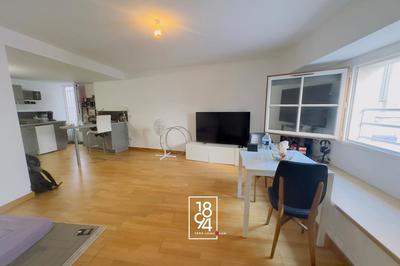 Studio - 40 m² - 1 pièce