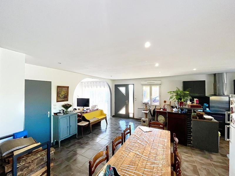 Maison - 94 m² - 5 pièces