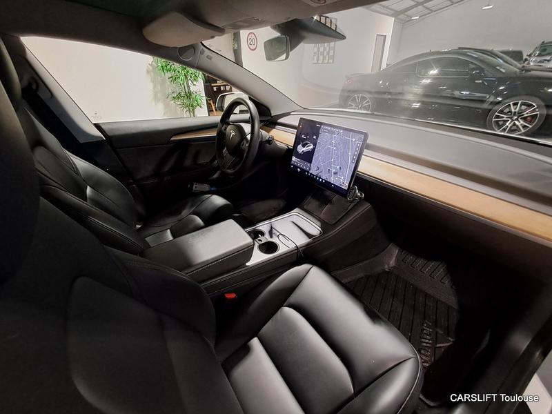 Tesla Model 3 Standard - 275 V Toit Panormaique