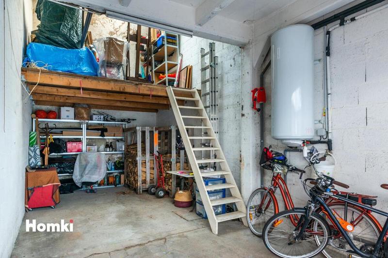 Loft - 130 m² - 5 pièces