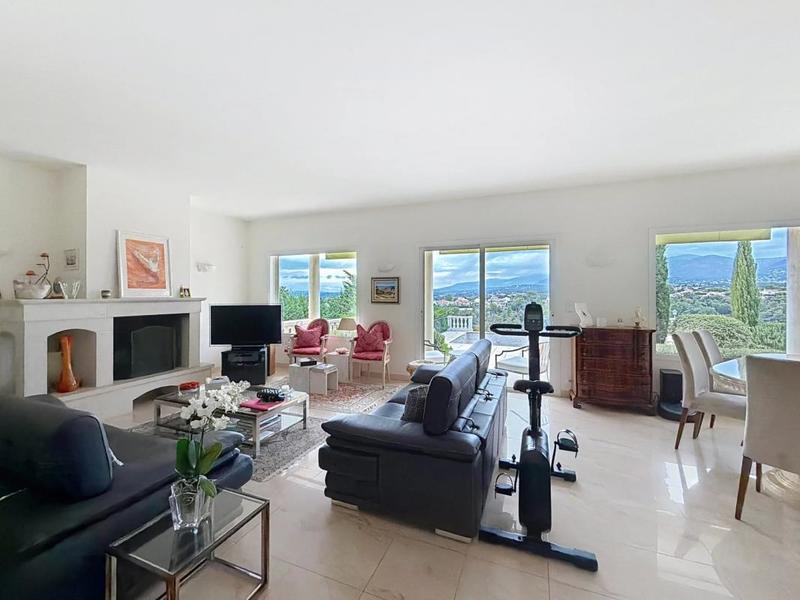 Villa - 171 m² - 6 pièces