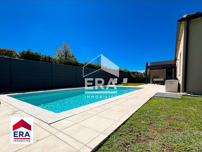 Maison - 92 m² - 4 pièces