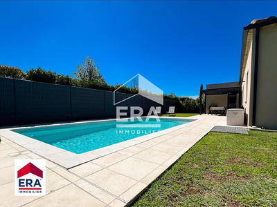 Maison - 92 m² - 4 pièces