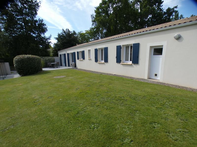 Maison - 348 m² - 15 pièces