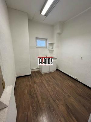 Local d'activité / Entrepôt - 62 m² - 3 pièces