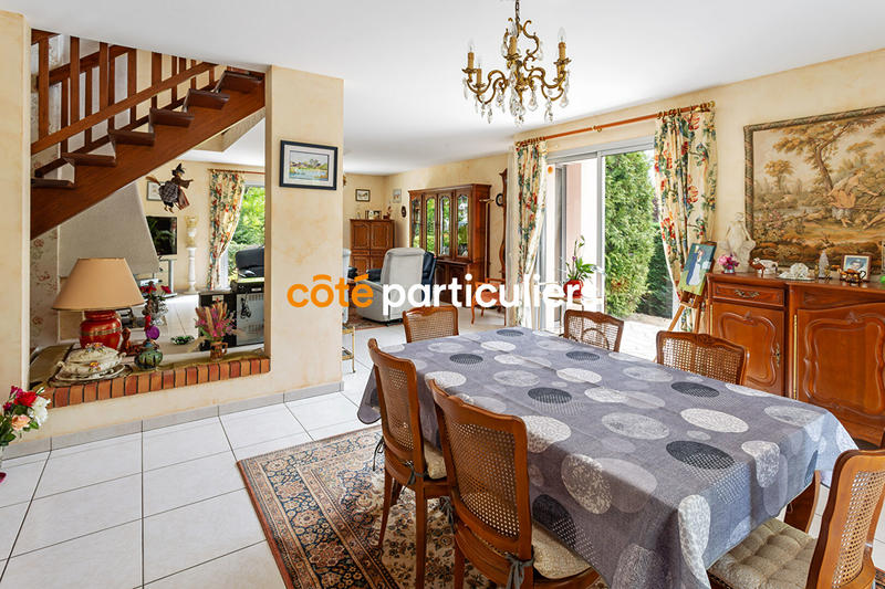 Maison - 203 m² - 6 pièces