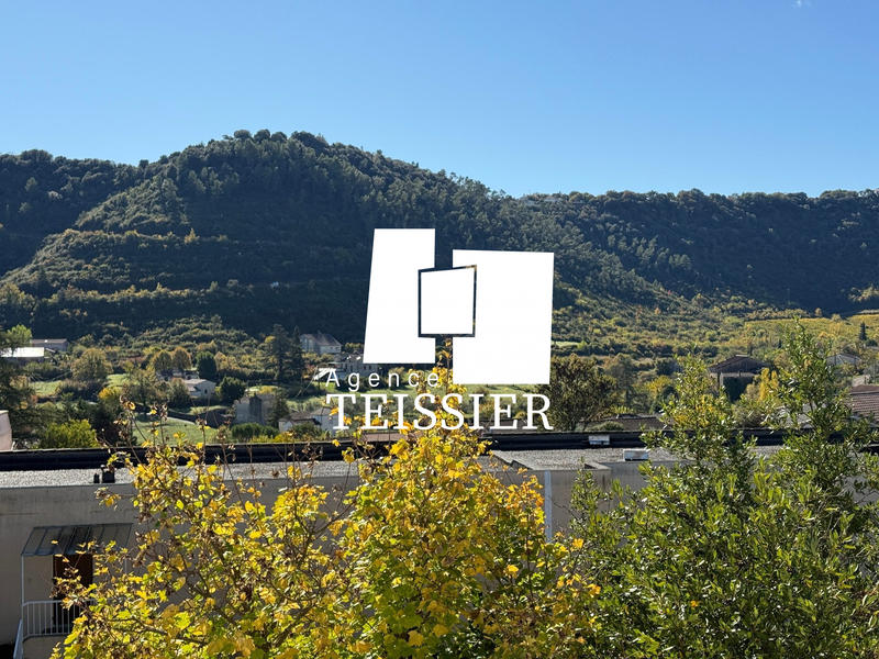 Maison - 74 m² - 6 pièces