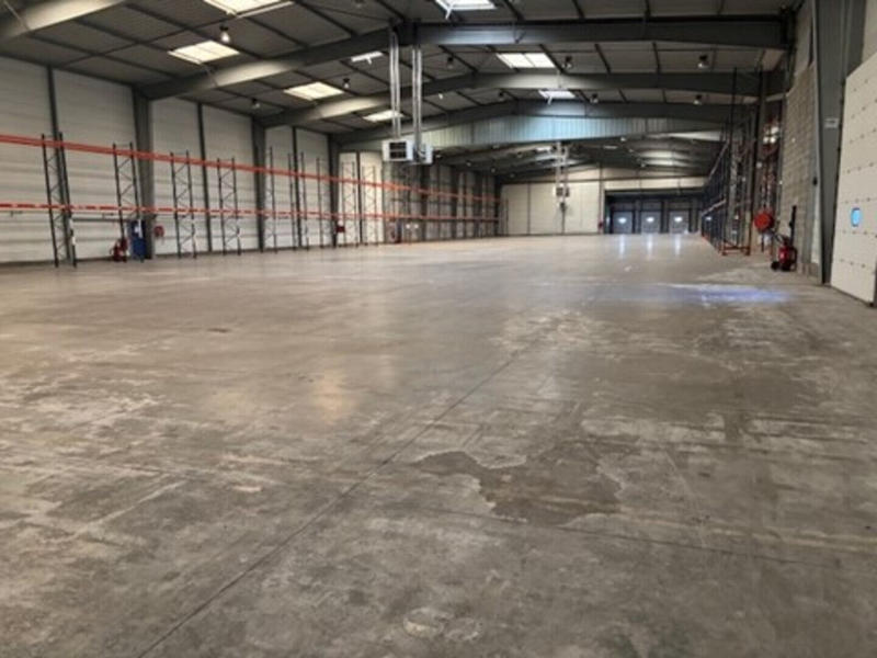 Local d'activité / Entrepôt - 6 700 m²