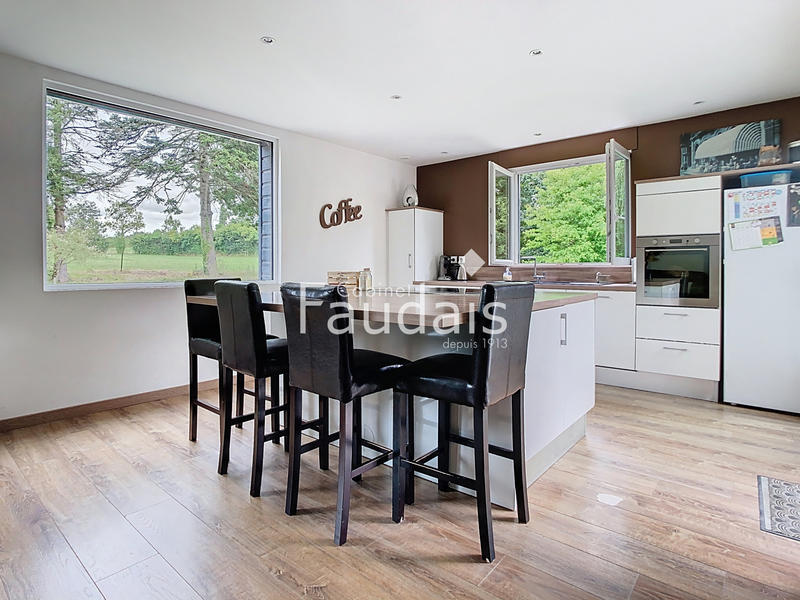 Maison - 171 m² - 6 pièces