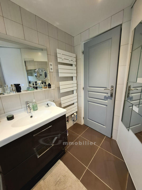 Maison - 174 m² - 8 pièces