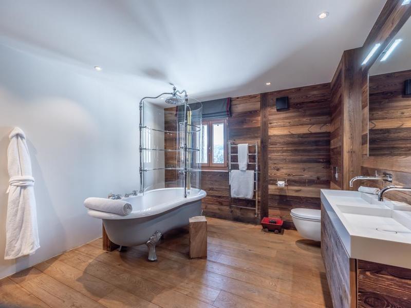 Châlet - 475 m² - 8 pièces