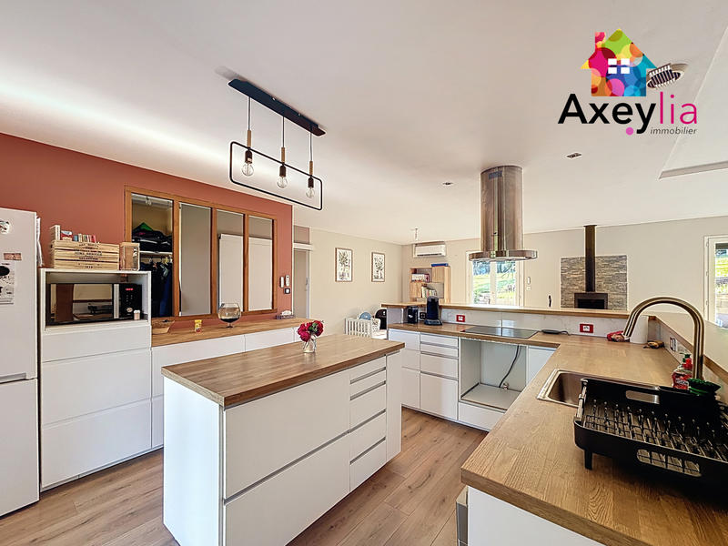 Maison - 122 m² - 5 pièces