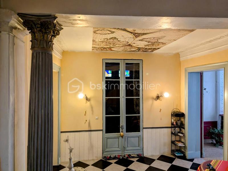 Maison bourgeoise - 250 m² - 8 pièces