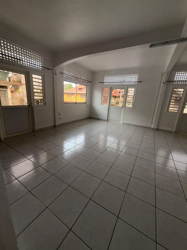 Appartement - 128 m² - 5 pièces