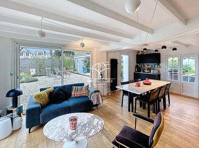 Maison contemporaine - 158 m² - 6 pièces