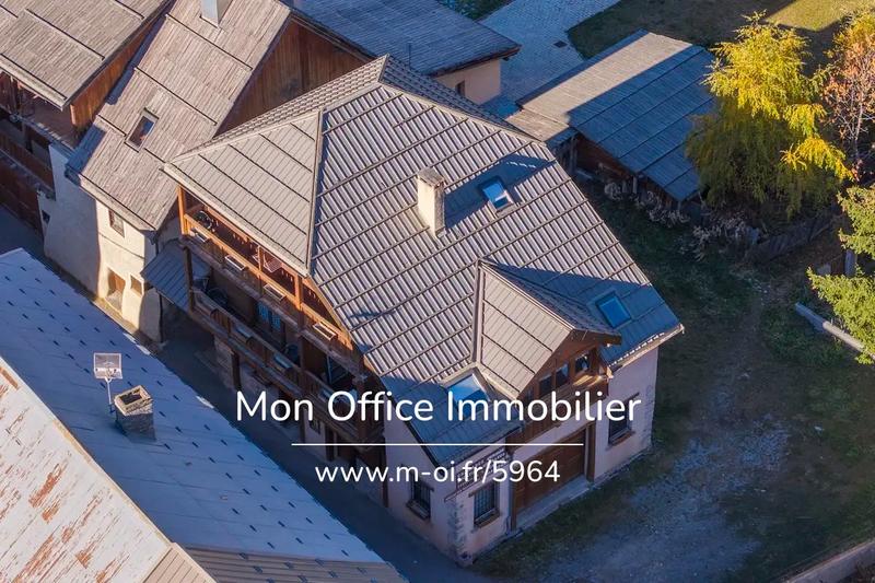Maison - 122 m² - 7 pièces