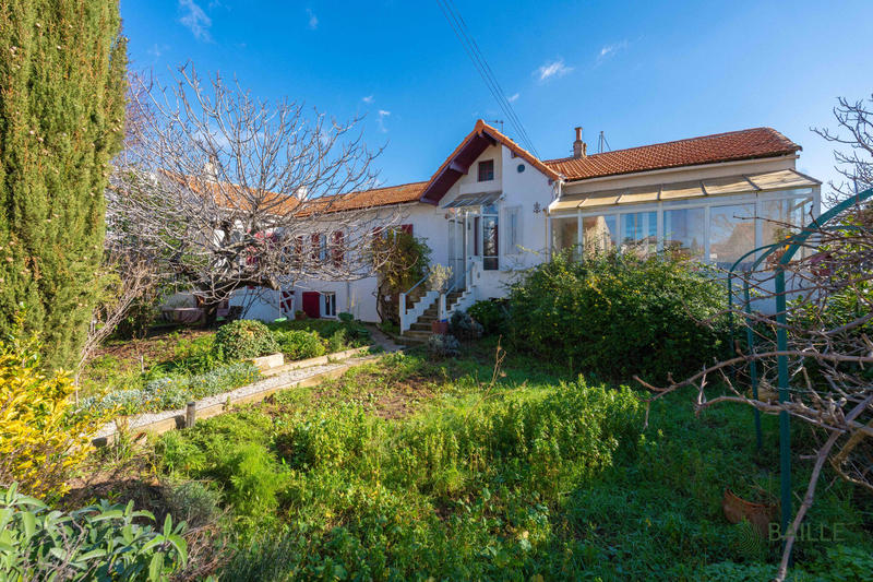 Maison - 91 m² - 5 pièces