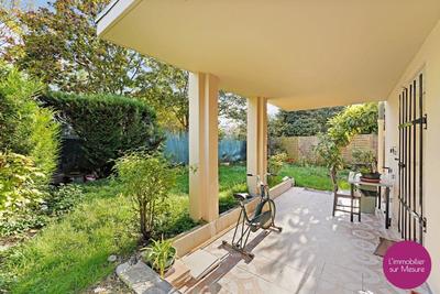 Appartement - 100 m² - 4 pièces