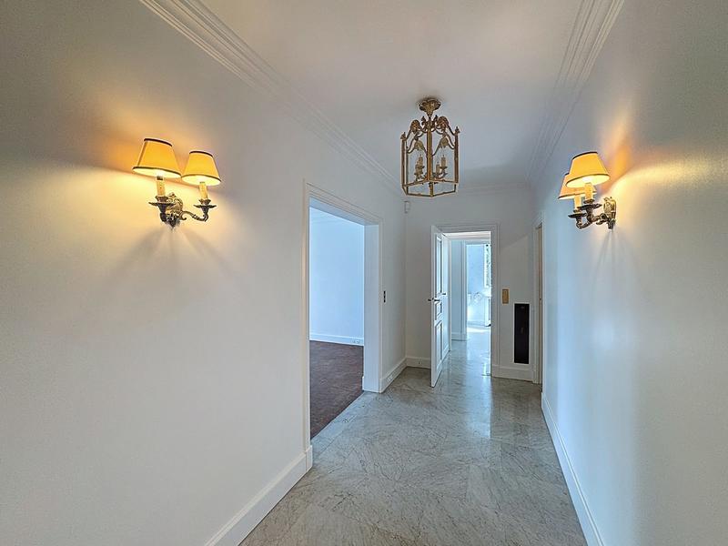 Appartement - 115 m² - 4 pièces