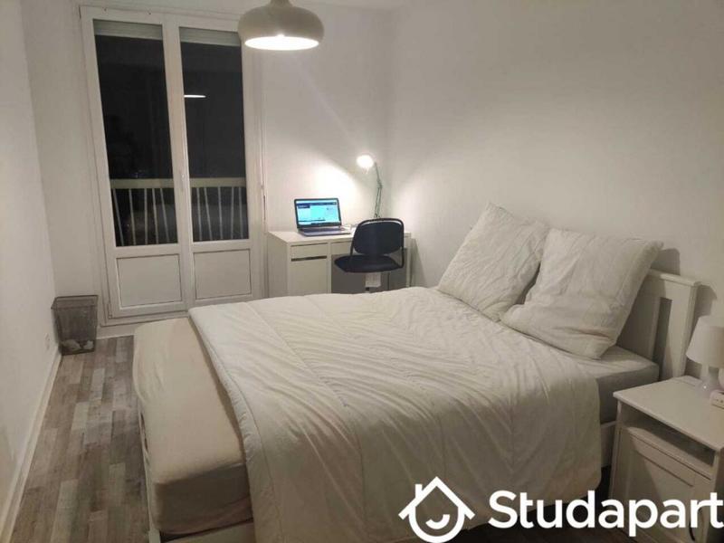 Chambre - 9 m² - 1 pièce