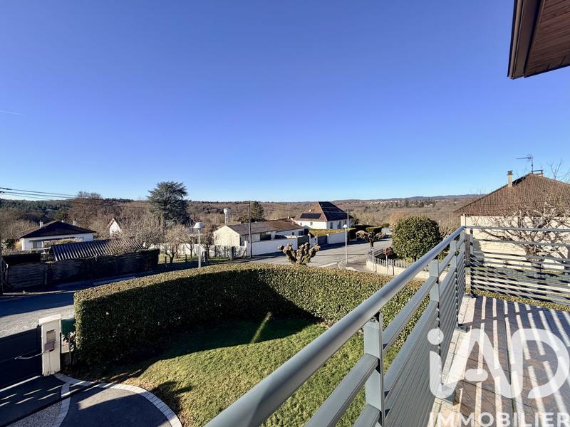 Maison - 122 m² - 5 pièces