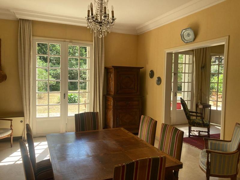 Propriété - 260 m² - 9 pièces