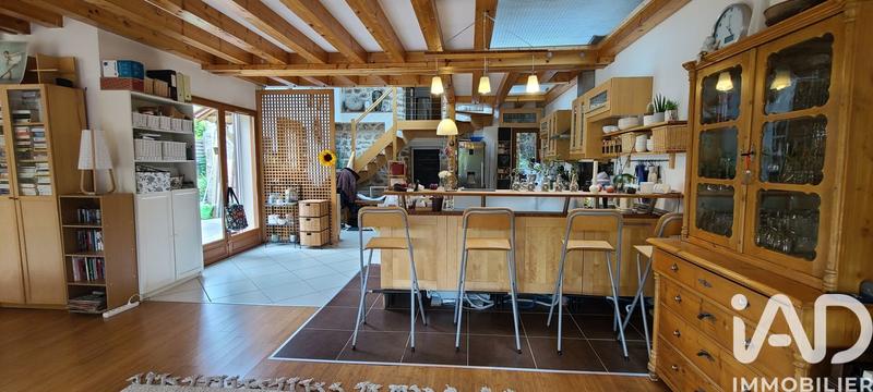 Maison - 166 m² - 7 pièces