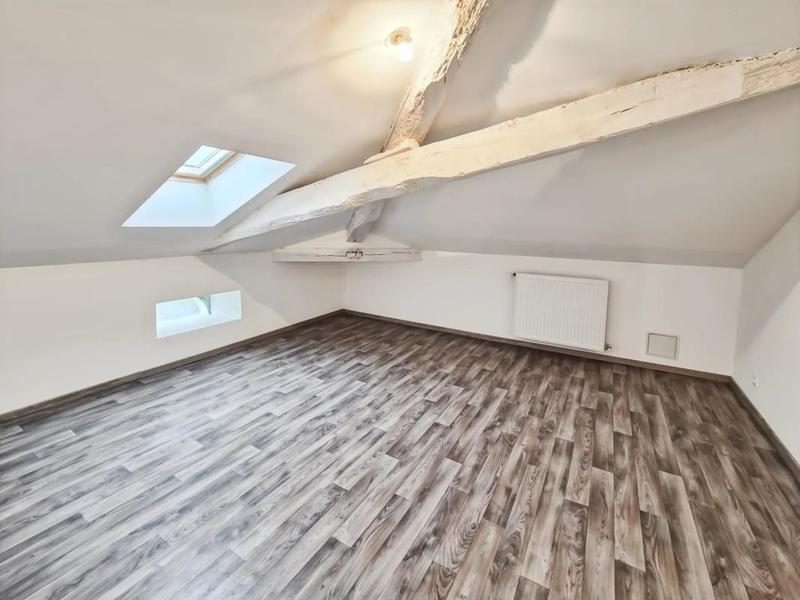 Maison - 182 m² - 8 pièces