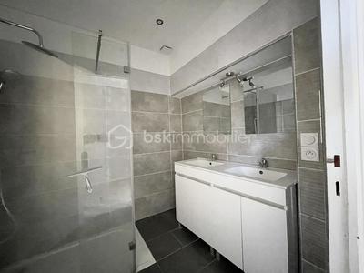 Maison de village - 80 m² - 5 pièces