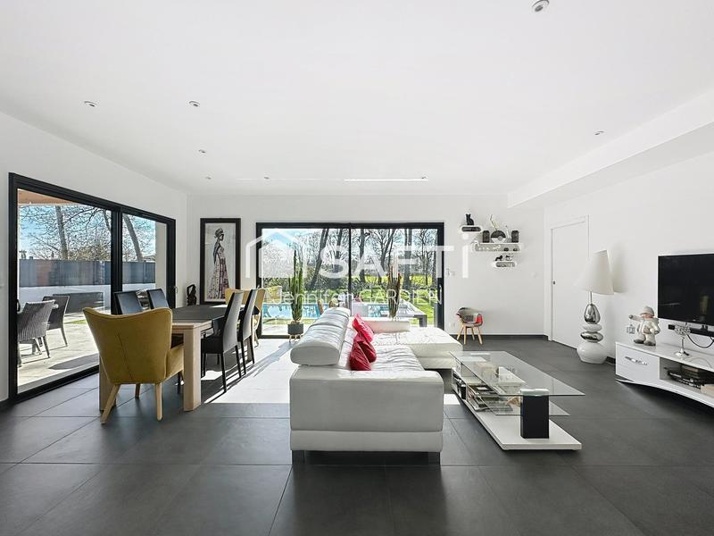 Maison - 112 m² - 5 pièces