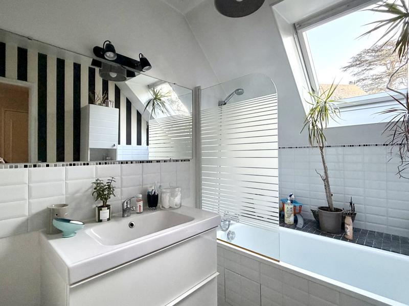 Maison - 145 m² - 6 pièces