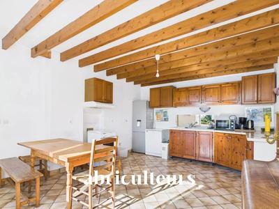 Maison - 140 m² - 7 pièces