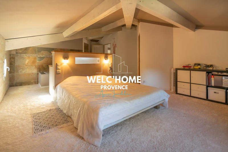 Maison - 185 m² - 6 pièces