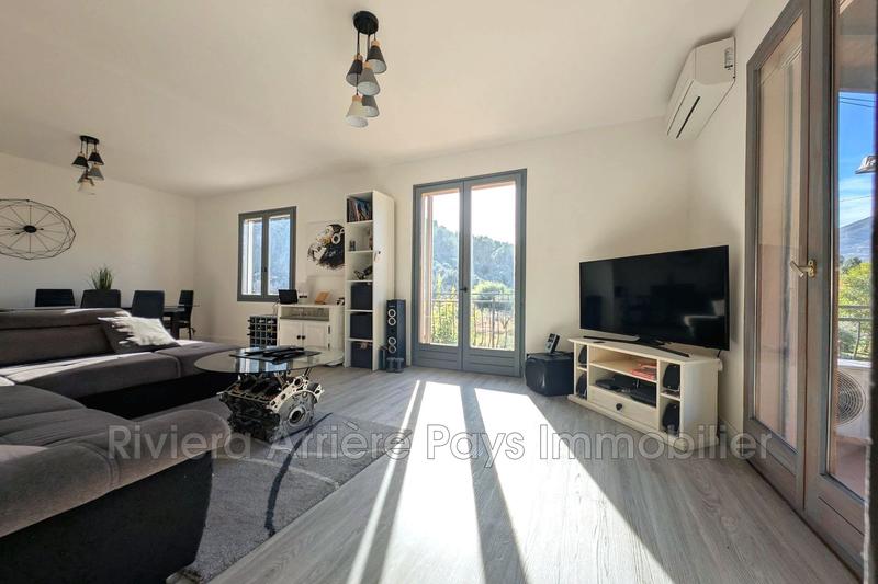 Maison - 198 m² - 8 pièces