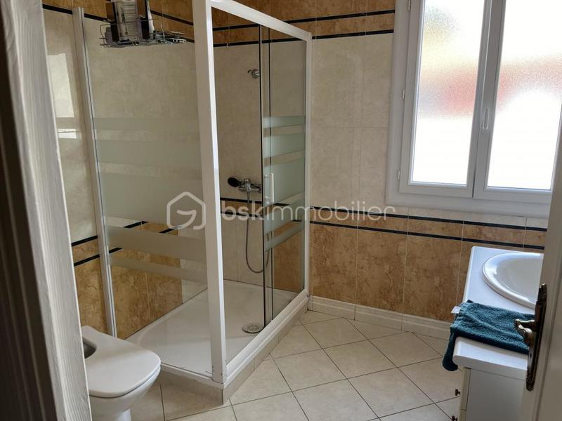 Maison traditionnelle - 176 m² - 7 pièces