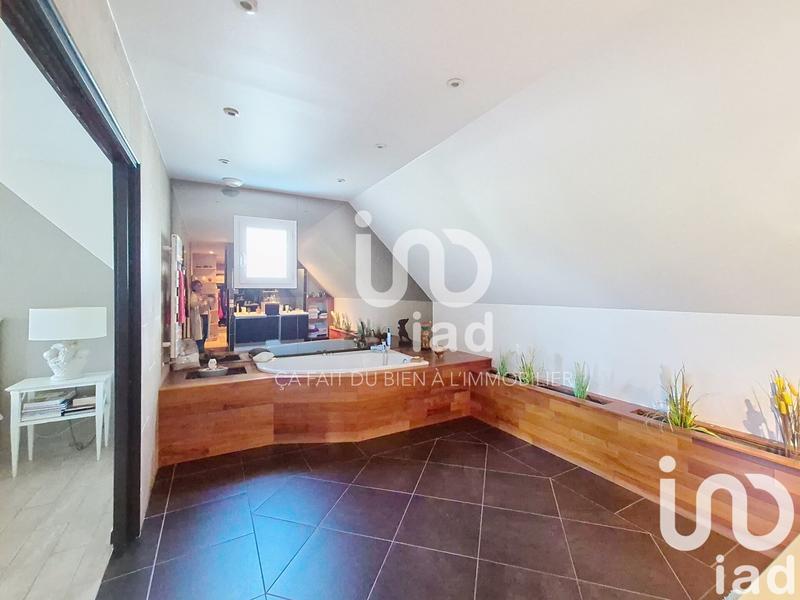 Maison - 280 m² - 7 pièces