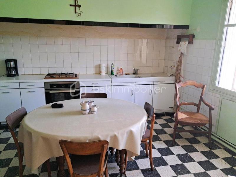 Demeure - 306 m² - 11 pièces