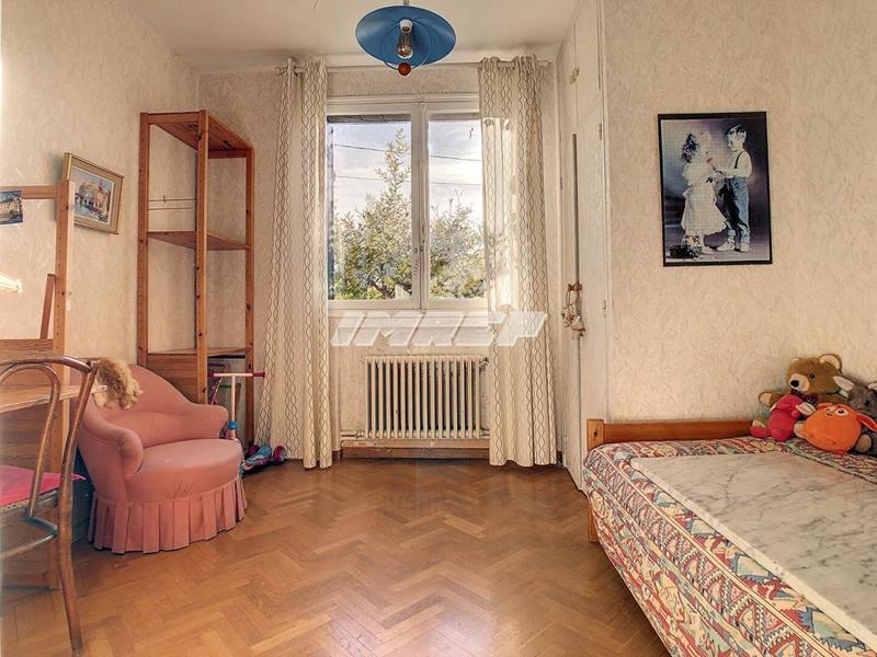 Maison - 200 m² - 7 pièces