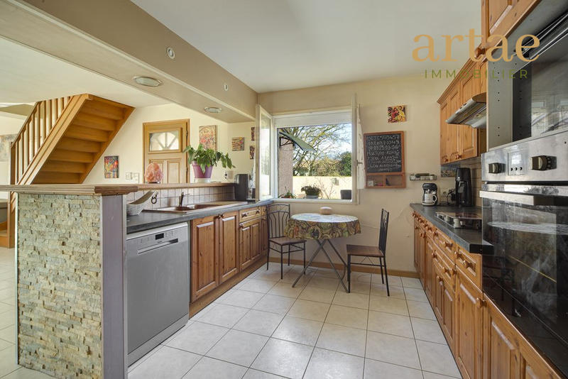 Maison - 210 m² - 6 pièces